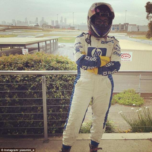 Hijaber yang Bekerja di Tempat Paling Berbahaya