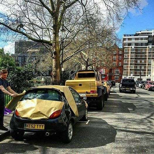 Cara Warga London Sindir Miliarder Saudi