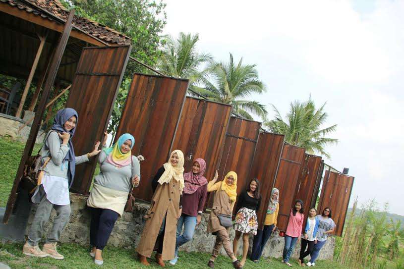 Menikmati Yogya Rasa Bali di Blue Steps