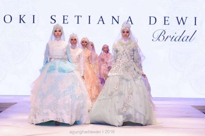 Nuansa Pastel Dominasi Oki Setiana Dewi Bridal di Makassar