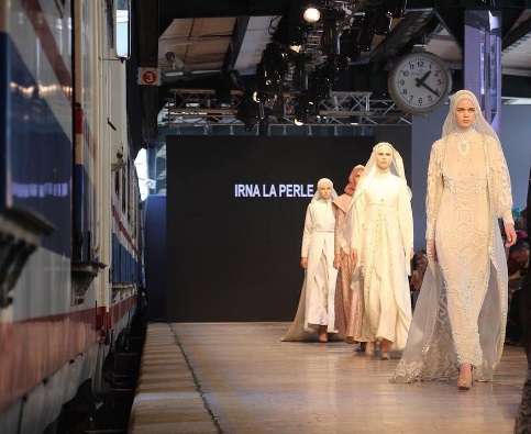 Desainer Indonesia Fashion Show di Stasiun Istanbul