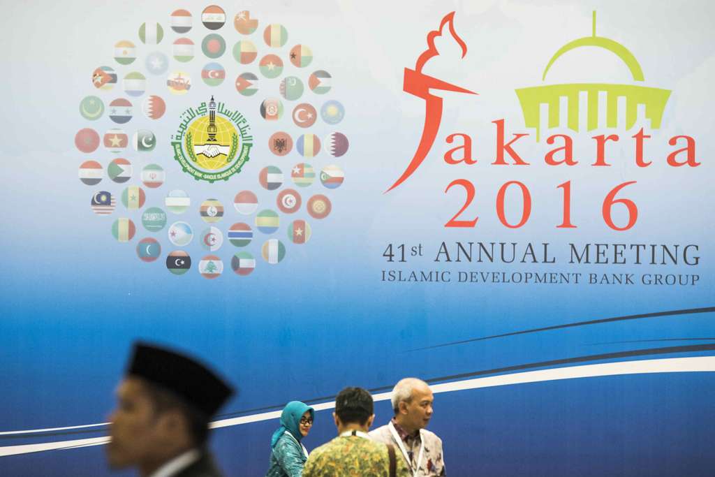 Karakter Khusus Keuangan Syariah Solusi Ekonomi Dunia