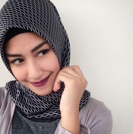 Subhanallah, Cantiknya Pesinetron Pangeran Berhijab