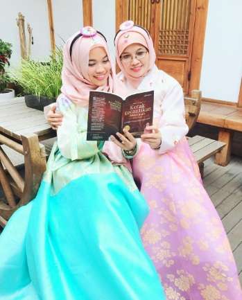 Wajah Awet Muda Istri Aa Gym Bikin Pangling