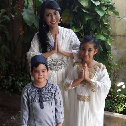 Alasan Mantan Istri Sandy Tumiwa Betah Melajang