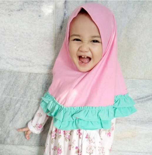 Ghiza, Hijaber Cilik Fashionable yang Menggemaskan