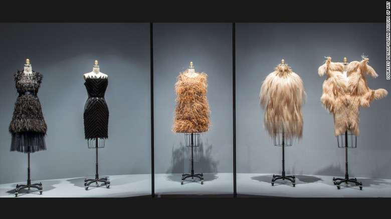 Fashion Mana yang Terbaik, Buatan Manusia atau Mesin?