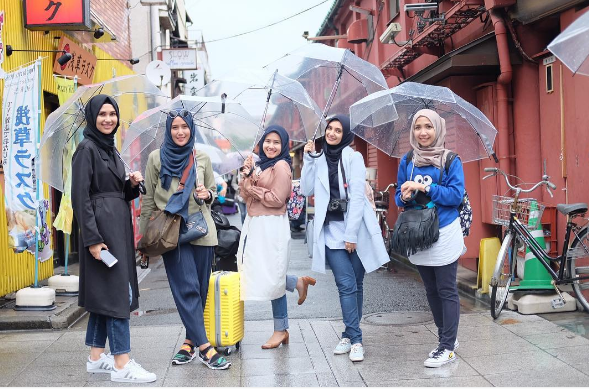Liburan Seru Para Hijaber di Tokyo Liburan Seru Para Hijaber di Tokyo