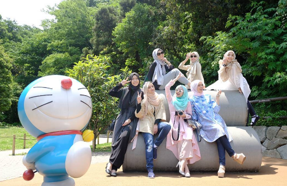 Liburan Seru Para Hijaber di Tokyo Liburan Seru Para Hijaber di Tokyo