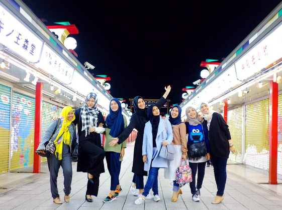 Liburan Seru Para Hijaber di Tokyo Liburan Seru Para Hijaber di Tokyo