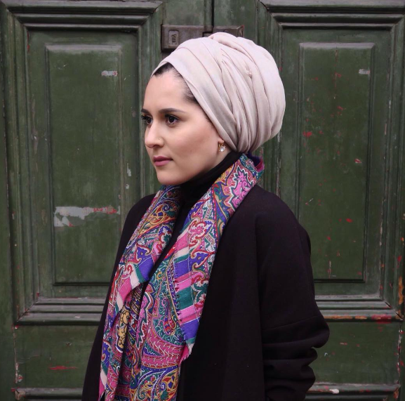 Intip Gaya Hijaber Padukan Turban dengan Syawl Intip Gaya Hijaber Padukan Turban dengan Syawl