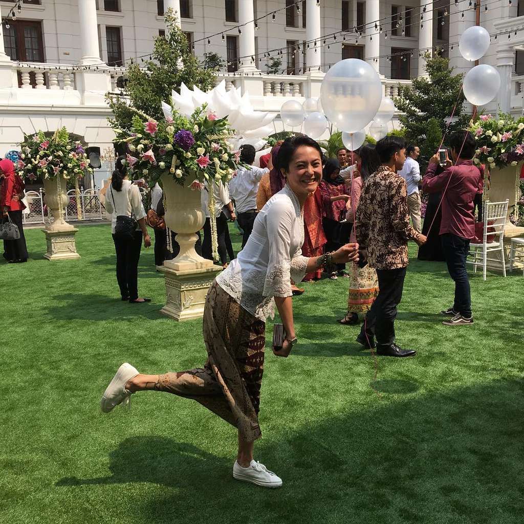 Keromantisan Pernikahan Putri-Junior Bikin Netizen Baper