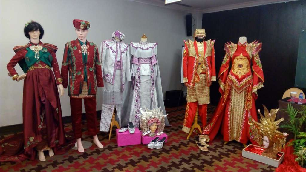 Tekad Minangkabau Fashion Festival Lestarikan Busana Pengantin