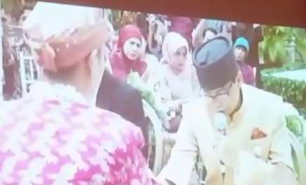 Subhanallah, Junior Liem Nikahi Putri Titian dengan Syahadat