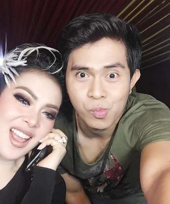Cakra Khan Ungkap Hubungan dengan Syahrini
