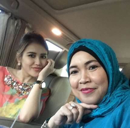 Ibunda Ditagih Utang di Sosmed, Ini Reaksi Ayu Ting Ting