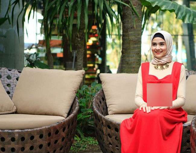 Pakai Gaya Busana Ini, Istri Hengky Kurniawan Malah Dikritik