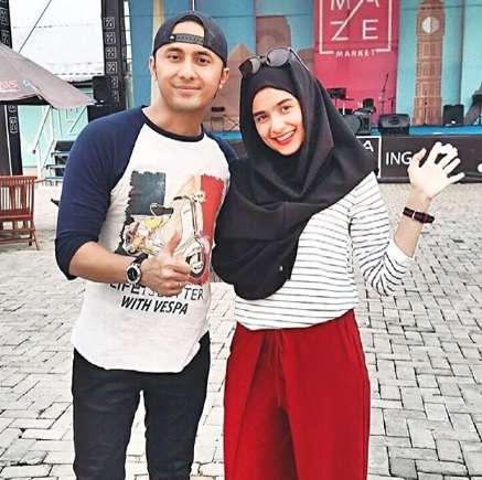 Pakai Gaya Busana Ini, Istri Hengky Kurniawan Malah Dikritik