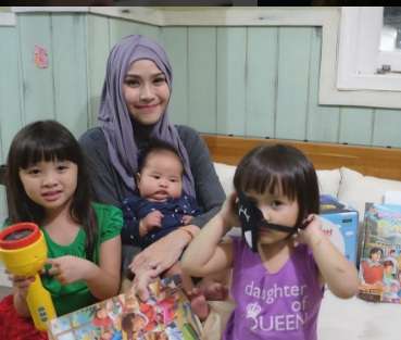 Cara Zaskia Mecca Jaga Anak dari Nyamuk DBD