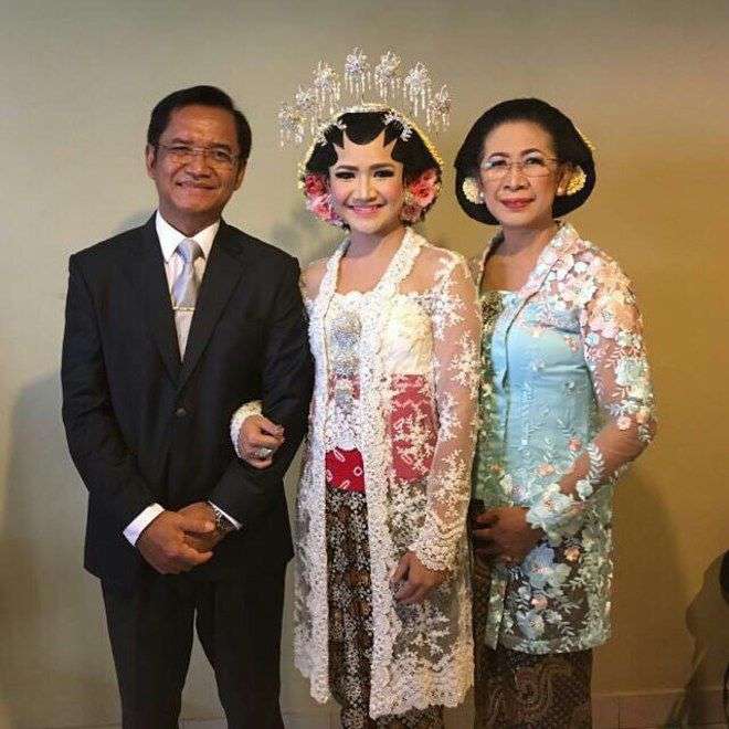 Kisah Haru Gita, Gelar Pernikahan Tanpa Mempelai Pria