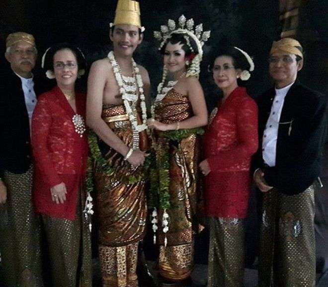 Kisah Haru Gita, Gelar Pernikahan Tanpa Mempelai Pria