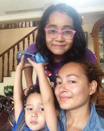 Cara Dewi Rezer Beri Pengertian Anak Soal Perceraian