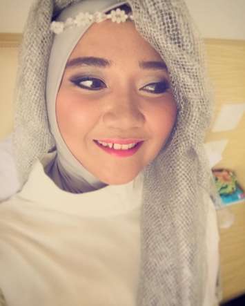 Unggah Video Menyanyi, Penyanyi Sulis Bikin Netizen...