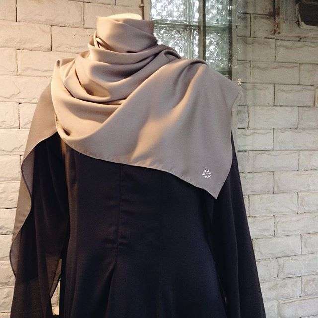 Perhatikan Hal Penting Ini Sebelum Membeli Jilbab
