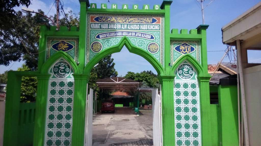 Mengenal Masjid At Taubah, Petilasan Habib Kuncung