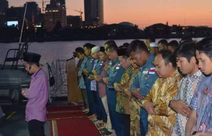 Santri Jadi Imam di Laut Libanon, Kenapa Ustaz YM Sedih?