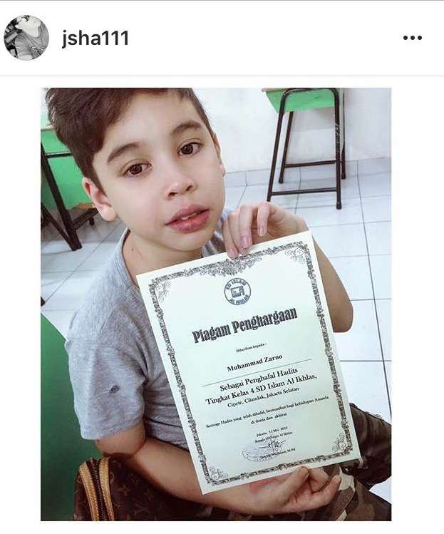 Kebahagiaan Jane Shalimar Dikaruniai Anak Penghafal Hadis