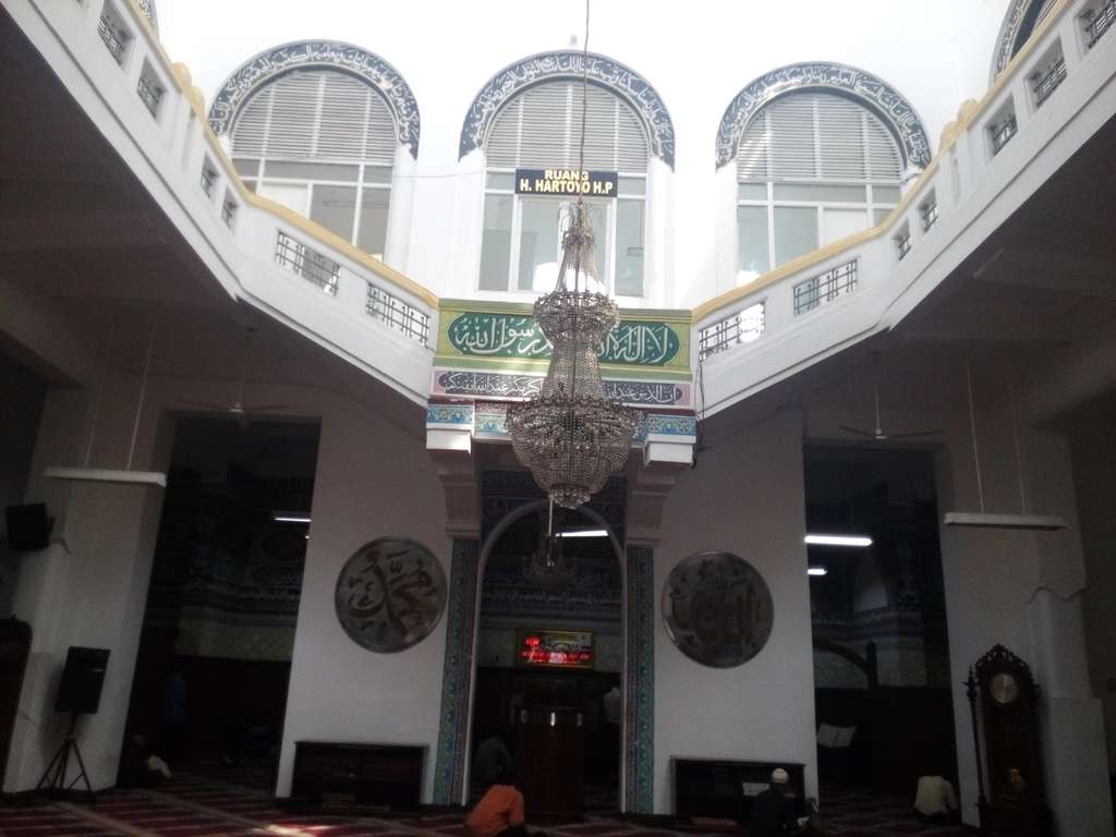 Masjid Cut Meutia, Gedung Bertingkat Pertama di Batavia