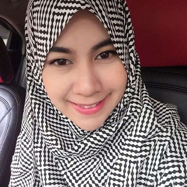Masya Allah, Cantiknya Anisa Eks-CherryBelle Memakai Jilbab