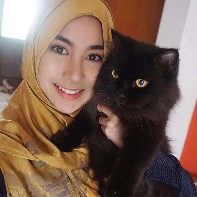 Masya Allah, Cantiknya Anisa Eks-CherryBelle Memakai Jilbab