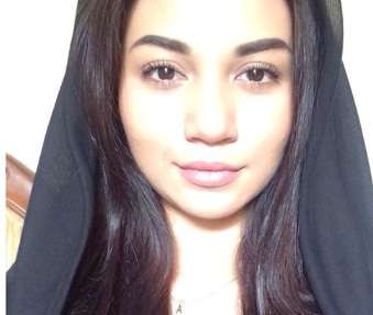 Ramadan, Ariel Tatum Ingin Ibadah ke Mekkah