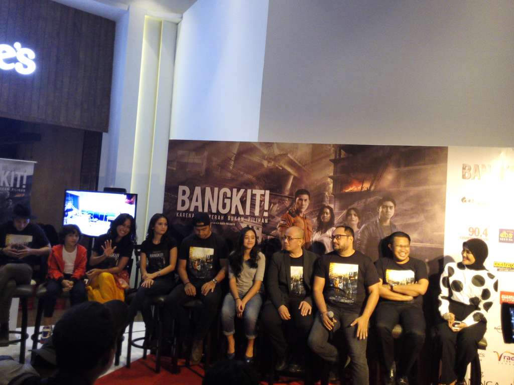 Para pemain film 'Bangkit!'