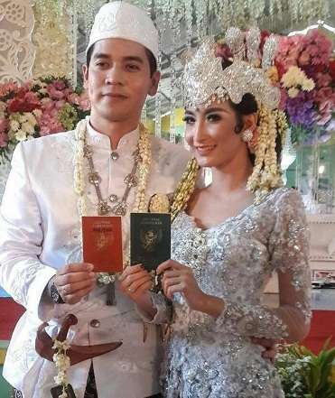 RIcky Perdana dan Istri