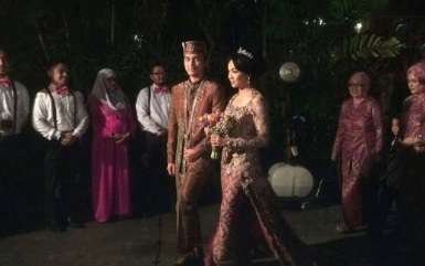 Dimas dan Tika