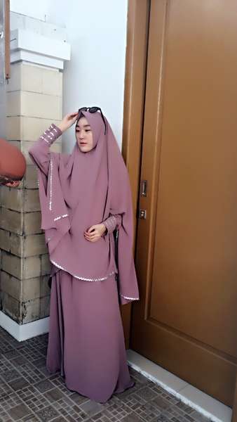 Larissa Chou Larissa Chou