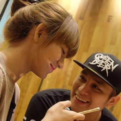 Gilang Dirga dan Pasangan Gilang Dirga dan Pasangan