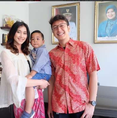 Dimas Anggara dan Dilla