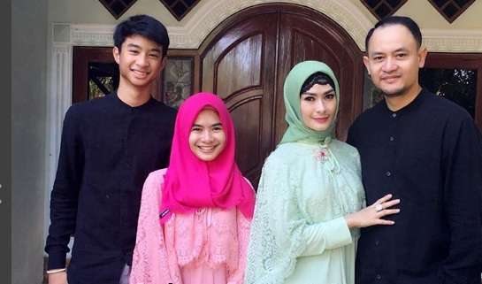 Keluarga Iis Dahlia