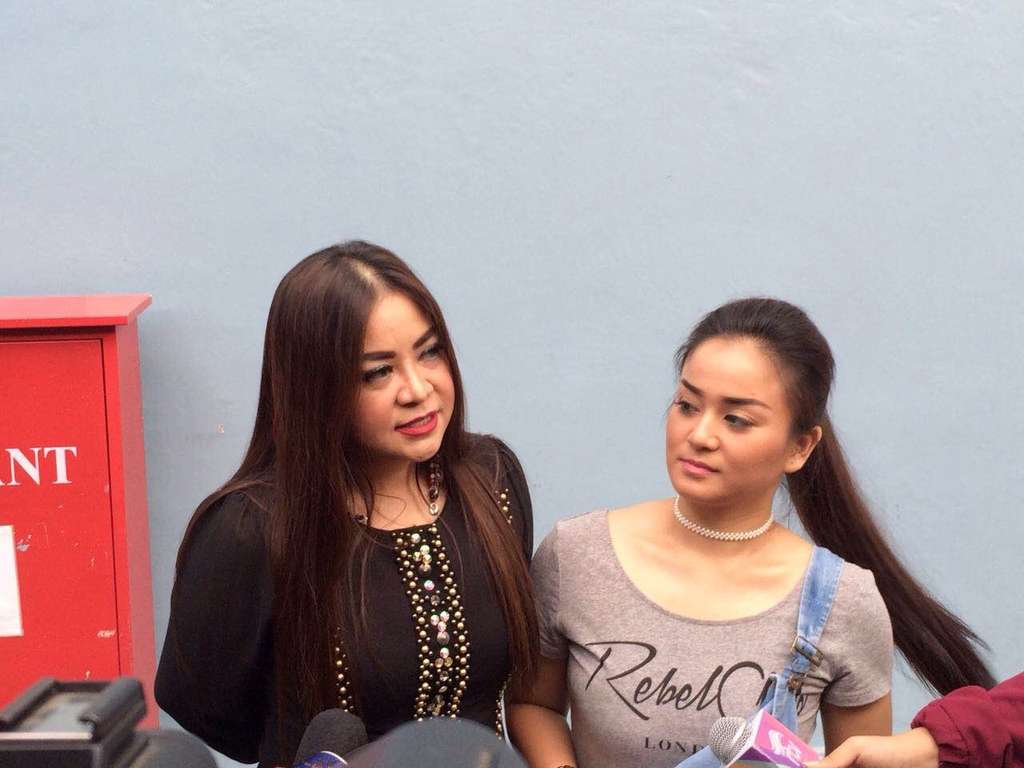 Annisa Bahar dan Juwita Bahar