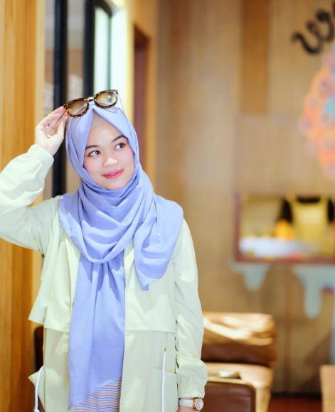 Foto OOTD hamil Ghaida Tsurayya