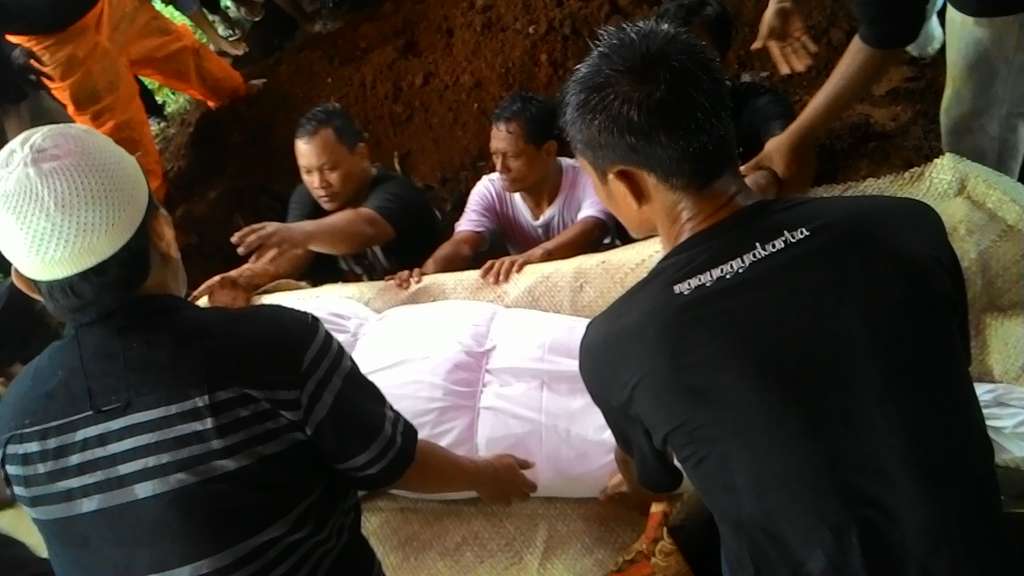 Pemakaman Shinta Muin