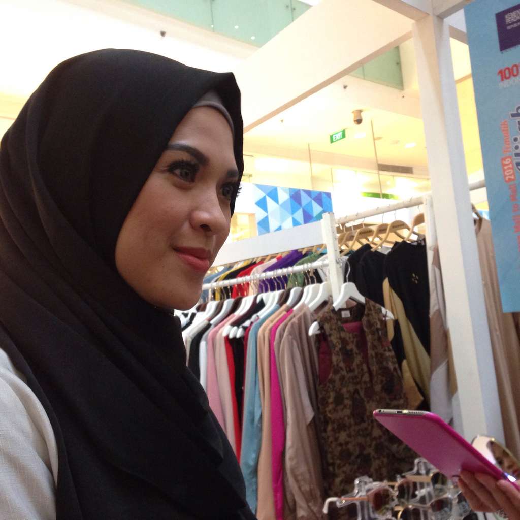 Delia Septianti