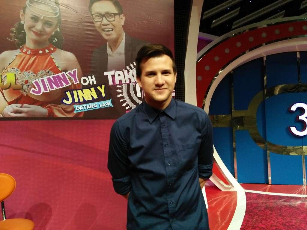 Stuart Collin Stuart Collin