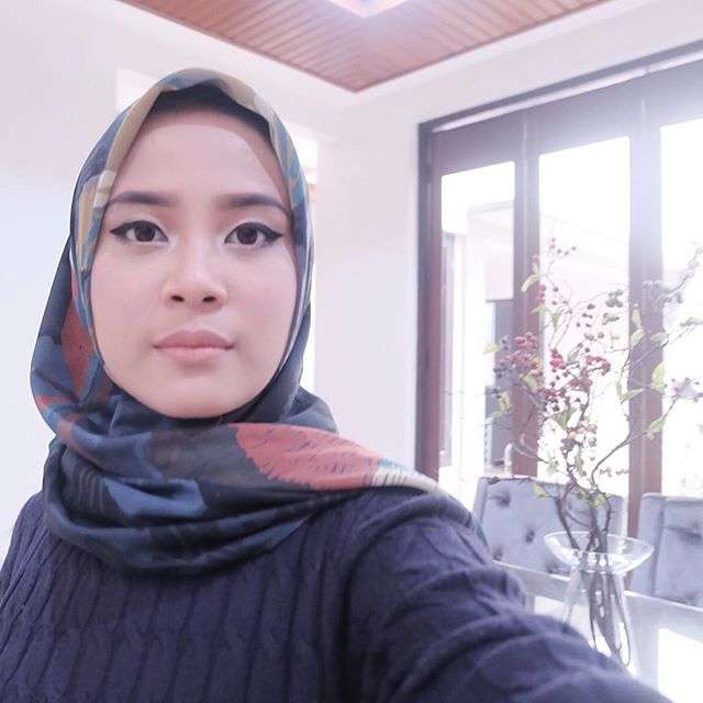 instagram.com/restuanggraini