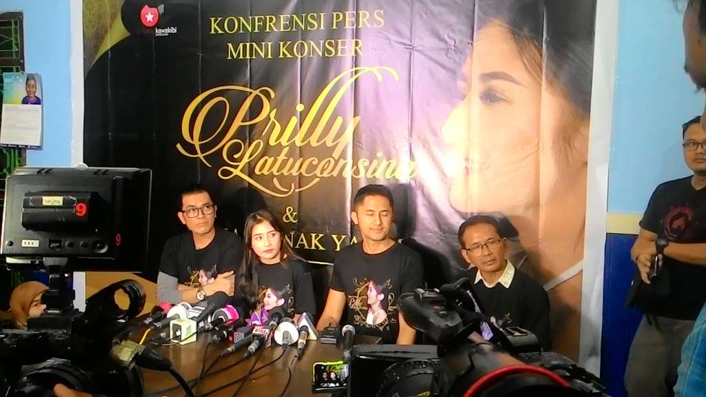 Prilly Latuconsina