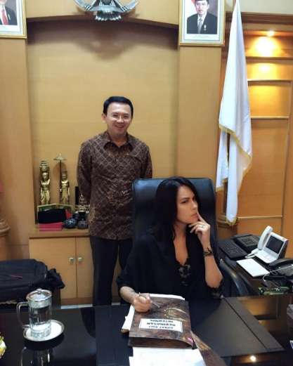 Ahok dan Sophia latjuba